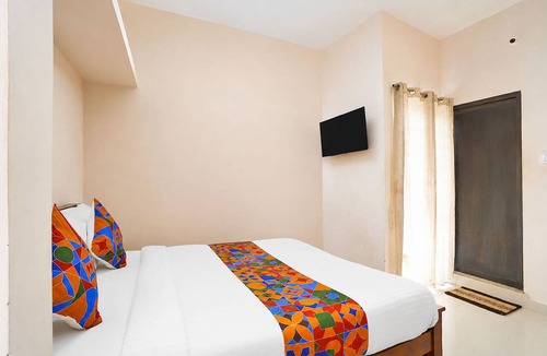 Sholinganallur Hotel | Fabhotel Nimalan Residency
