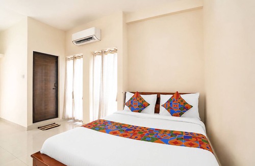 Sholinganallur Hotel | Fabhotel Nimalan Residency Sholinganallur