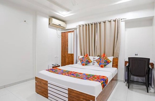 Mundhwa Hotel | Fabhotel Omkar Executive