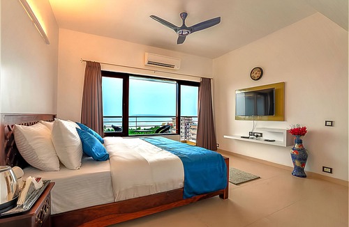 Dona Paula Hotel | Fabhotel Prime Alekhya Suites
