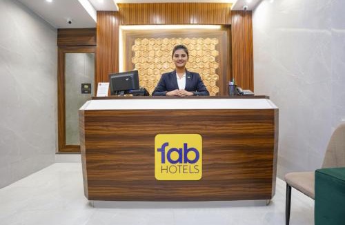 Kurla West Hotel | FabHotel Prime Palm Grove - Nr BKC