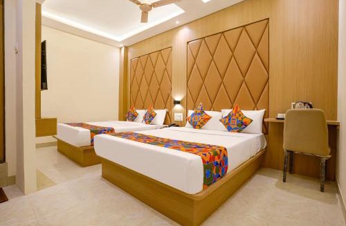 Kurla West Hotel | FabHotel Prime Palm Grove - Nr BKC