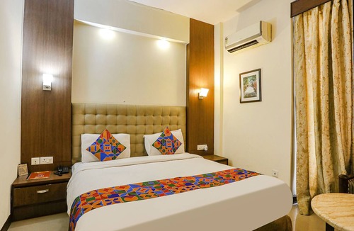 Nehru Place Hotel | Fabhotel Prime The Pamposh