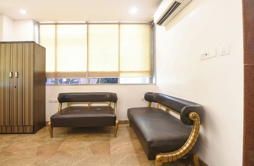 Patel Nagar Hotel | FabHotel Ramhan - Nr. Patel Nagar Metro