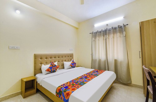 Gachibowli Hotel | Fabhotel Rk Suites