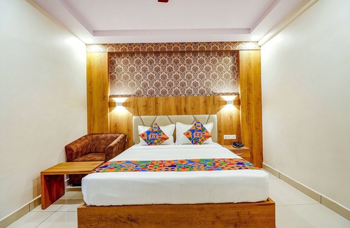 Whitefield Hotel | FabHotel Rotano Grand Marathahalli