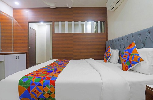 Khammam Hotel | Fabhotel Rr Residency I