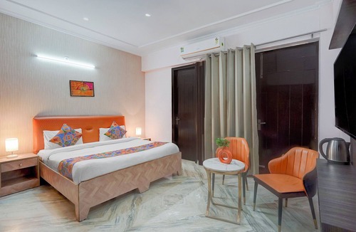 Sector 70 Hotel | Fabhotel Rush Residency