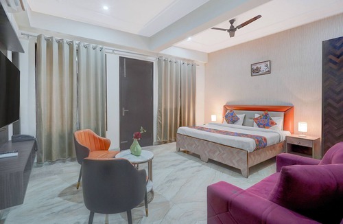 Sector 70 Hotel | Fabhotel Rush Residency