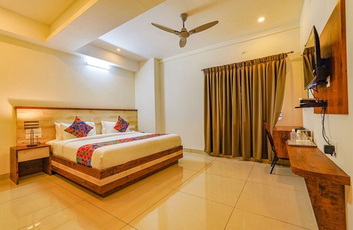Jayanagar Hotel | FabHotel Shakthi Suites