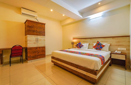 Jayanagar Hotel | FabHotel Shakthi Suites