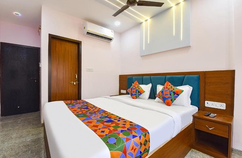 Pithampur Hotel | FabHotel Shaurya Palace, Pithampur