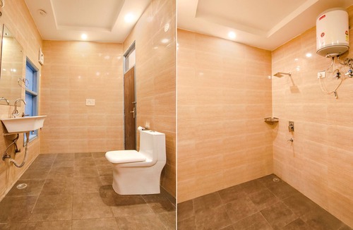 New Delhi Hotel | FabHotel Signature Luxe Inn - Chhattarpur