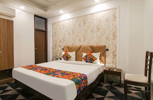 New Delhi Hotel | FabHotel Signature Luxe Inn - Chhattarpur
