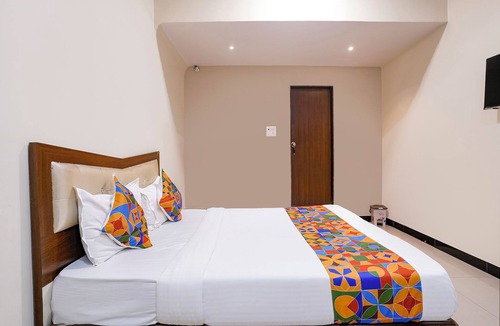 Thane West Hotel | Fabhotel Sk Galaxy