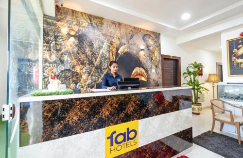 Kukatpalli Hotel | FabHotel SRH Pride - Nr Hitech City Railway Station
