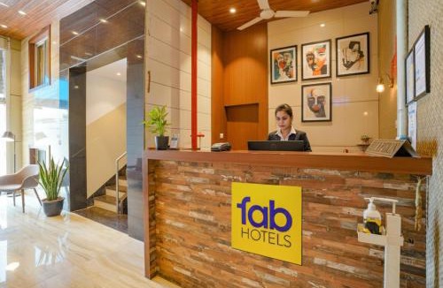 Navi Mumbai Hotel | FabHotel Starwood Residency - 100M From Dr DY Patil Stadium