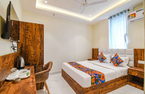 Behala Hotel | Fabhotel The Hastings Club