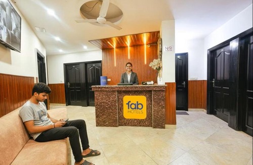 Kalkaji Hotel | FabHotel The Heritage