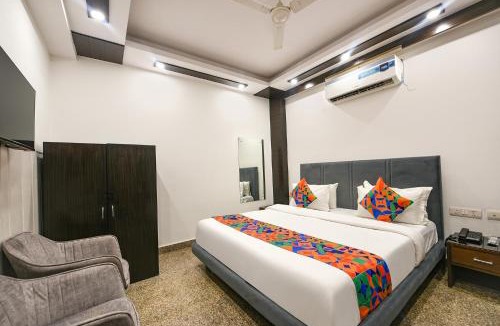 Kalkaji Hotel | FabHotel The Heritage