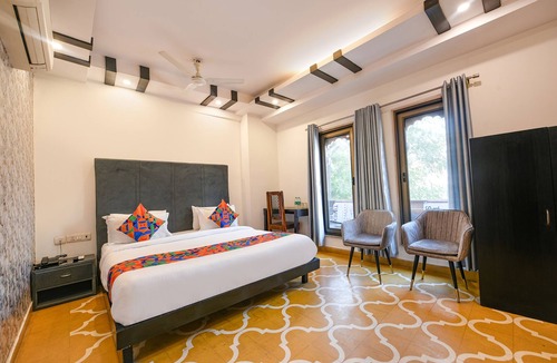 Kalkaji Hotel | Fabhotel The Heritage