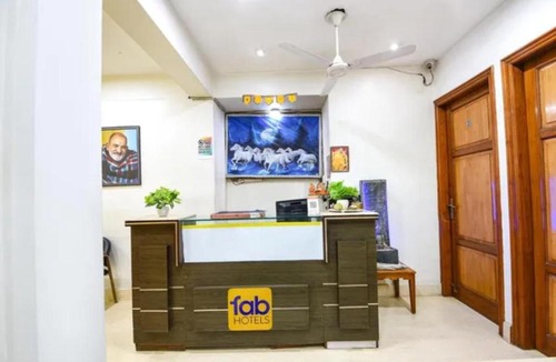 DLF City Hotel | FabHotel The Lalit Vibes - Nr DLF Phase 2 & MG Road Metro