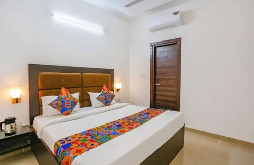 Sikandra Hotel | Fabhotel The Prasiddh