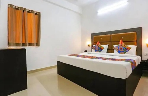 Sikandra Hotel | Fabhotel The Prasiddh