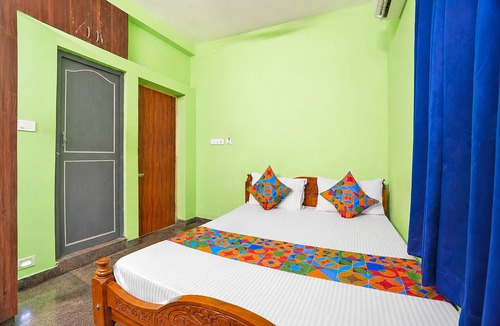 Urapakkam Hotel | Fabhotel Whites Inn Vandalur