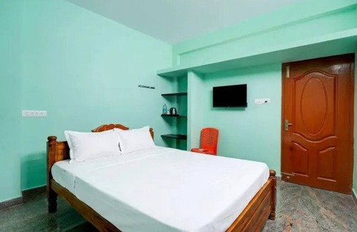 Urapakkam Hotel | Fabhotel Whites Inn Urapakkam