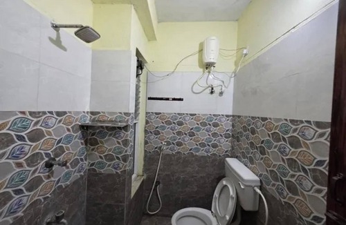 Urapakkam Hotel | Fabhotel Whites Inn Urapakkam