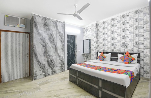 East of Kailash Hotel | Fabhotel Zen Stay