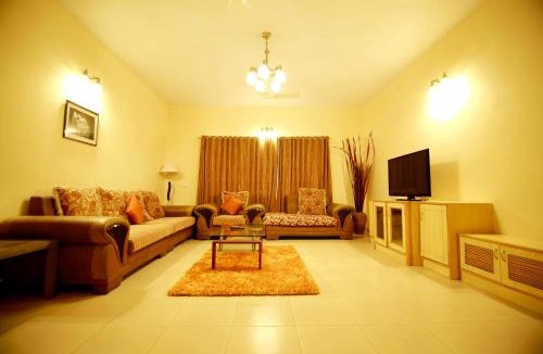 Bangalore City Center Hotel | Falcon Suites Residency Road