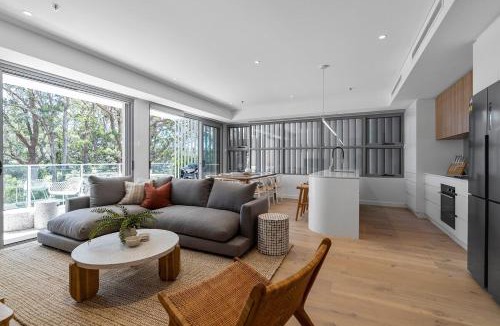 Huskisson Apartment | Family-Friendly 3BR - Steps from the Beach