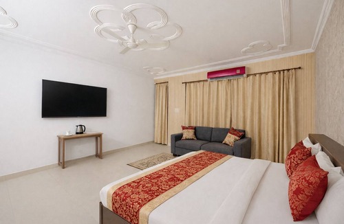 Indira Nagar Hotel | Family friendly rooms in Lucknow