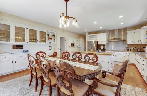 Del Monte Forest House | Fantastic and private pebble beach