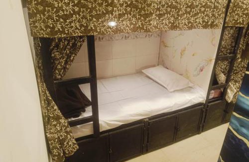 Mumbai Hotel | Farhan DORMITORY