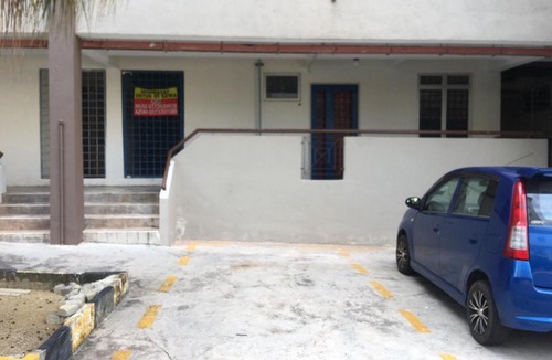 Tanjung Tanah Merah Apartment | Faridah Muslim Homestay Ocean View Resort