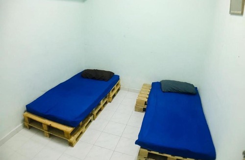 Tanjung Tanah Merah Apartment | Faridah Muslim Homestay Ocean View Resort