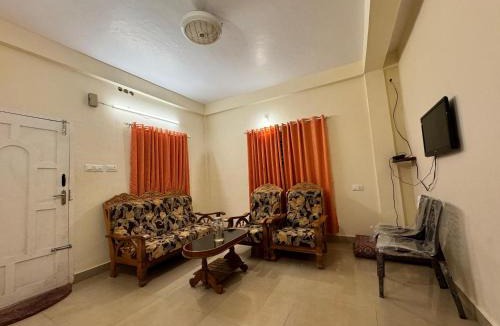 Kanthalloor House | Farm Stay - Apple Valley