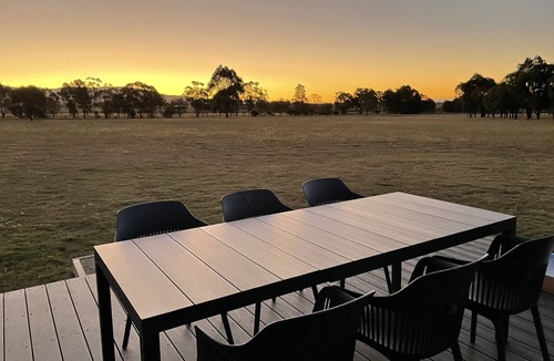 Spring Flat Cottage | Farmstay close to Mudgee.