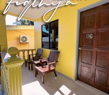 Tioman Island Ski Chalet | Fiqthya Chalet & Cafe