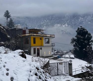 Old Manali Hostel | Firefly Hostel