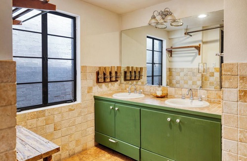 Downtown Austin Hostel | Firehouse Hostel
