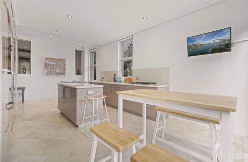 Kirribilli House | Firework View Location! Classic 4-Level Terrace Style Living in Kirribilli