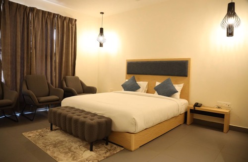 Perungudi Hotel | First Inn Hotels