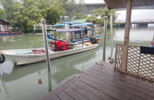 Mukim 12 Bayan Lepas Boat Rental | Fisherman's Hut Homestay