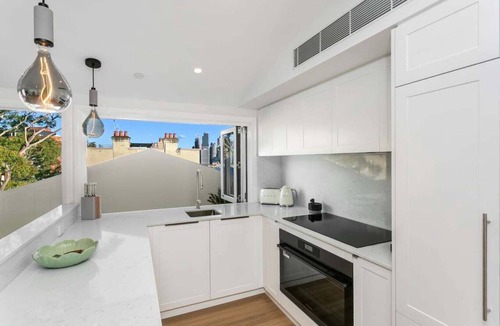 Kirribilli Apartment | FITZ2 - Kirribilli Comfort | 2-Bed Apartment With Harbour Views