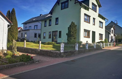Gehlberg House | Flat with unique mountain panorama