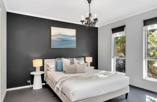 McCracken House | Fleurieu Days - Leafy Hideaway by Victor Harbor
